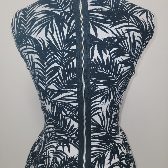 H&M Cream and Black Palm Branches Print Mini Dress Size 4 - Picture 3 of 5